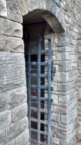 The sally port open!