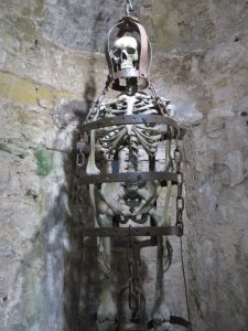 A skeleton in the gibbet