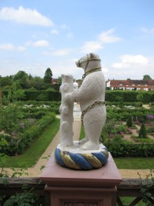 The bear and ragged staff- the emblem of Warwickshire
